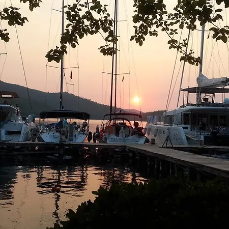 Catamaran Turkey By Louis Πλωτό κατάλυμα Αλικαρνασσός