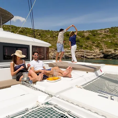 Πλωτό κατάλυμα Catamaran Turkey By Louis Αλικαρνασσός
