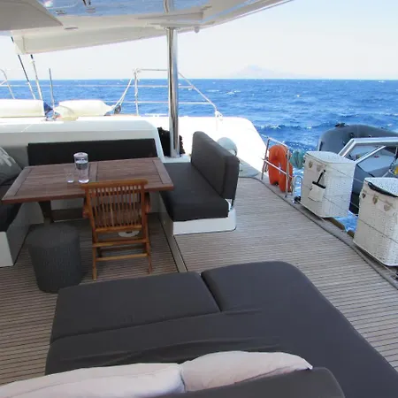 Πλωτό κατάλυμα Catamaran Turkey By Louis *